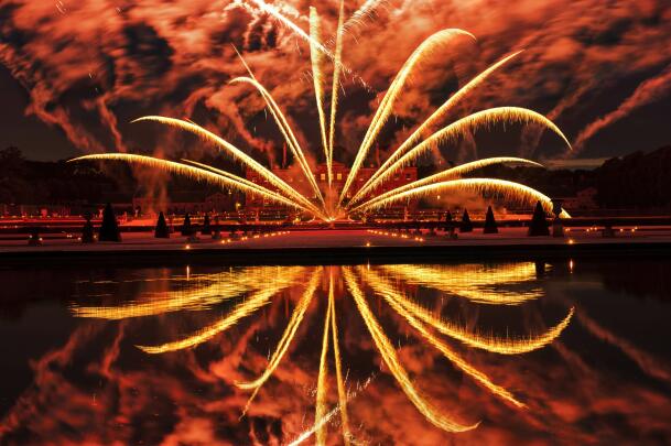 Spectacle: Rare and Astonishing Photographs